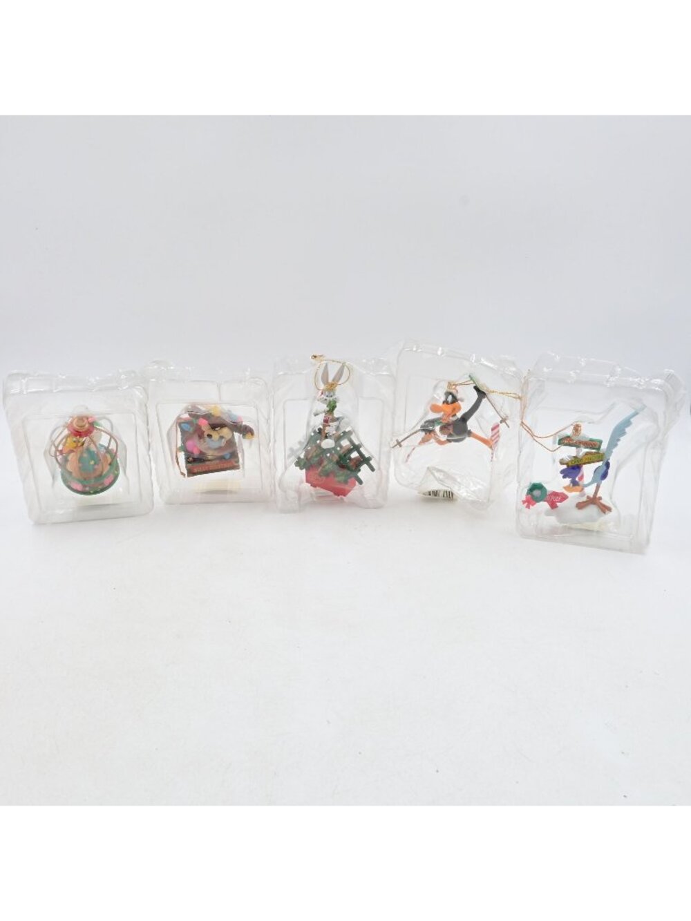 Looney Tunes Vintage Ornament Bundle Of 5 Tweety, Taz, Daffy, Road Runner, Bugs